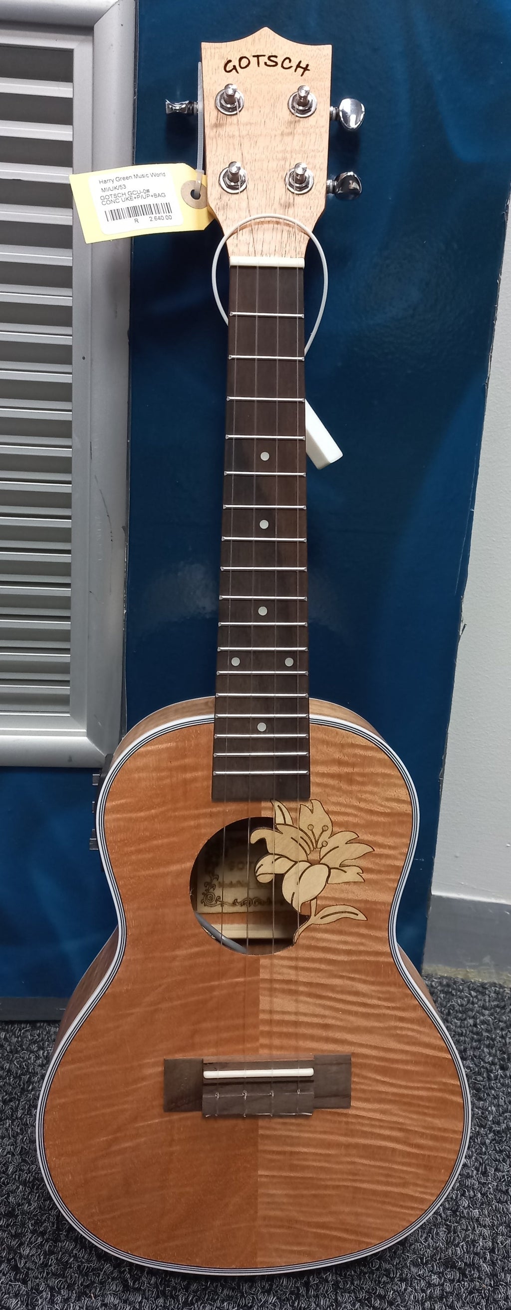GOTSCH LILY FLOWER CONCERT UKULELE WITH PICK-UP