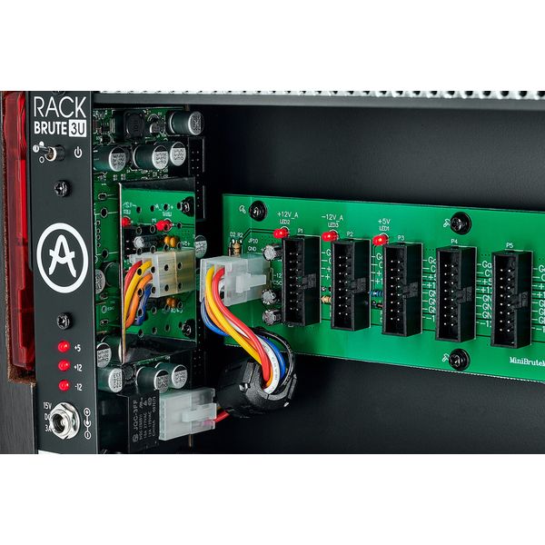 https://www.marshallmusic.co.za/wp-content/uploads/2025/09/Arturia-RackBrute-3U-Eurorack-Noir4.jpg