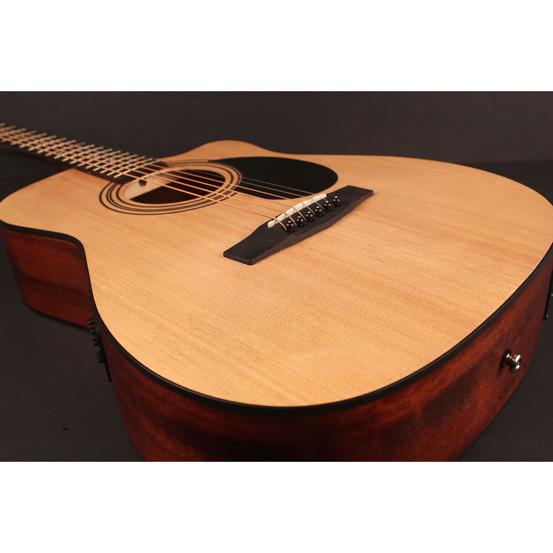 https://bothners.co.za/wp-content/uploads/2021/11/Cort-AF515CE-Acoustic-Electric-Guitar-detail.jpg
