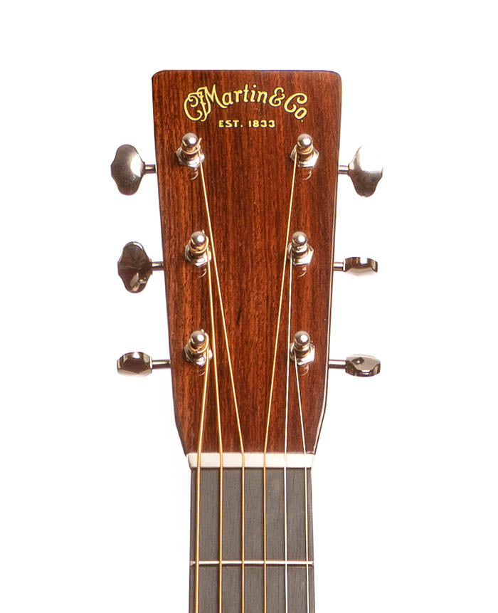 https://cdn.shopify.com/s/files/1/2703/8412/products/Guitar1FrontTop_0dc64c64-2ef4-4c66-9e5b-640fb37b8807.jpg?v=1637908287
