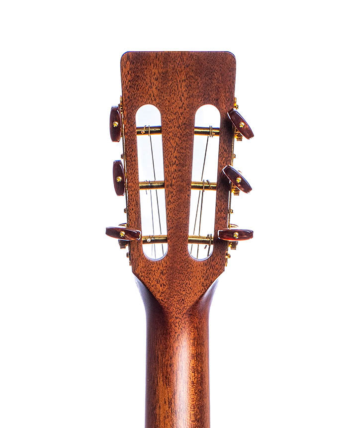 https://cdn.shopify.com/s/files/1/2703/8412/products/Guitar7BackTop_226c75d4-d8b8-4280-99e1-70a756b45986.jpg?v=1620812913