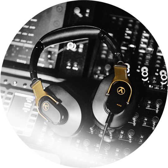 https://austrian.audio/wp-content/uploads/2025/11/Rund_1.png