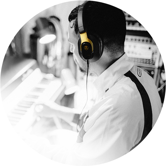 https://austrian.audio/wp-content/uploads/2025/11/Rund_3.png