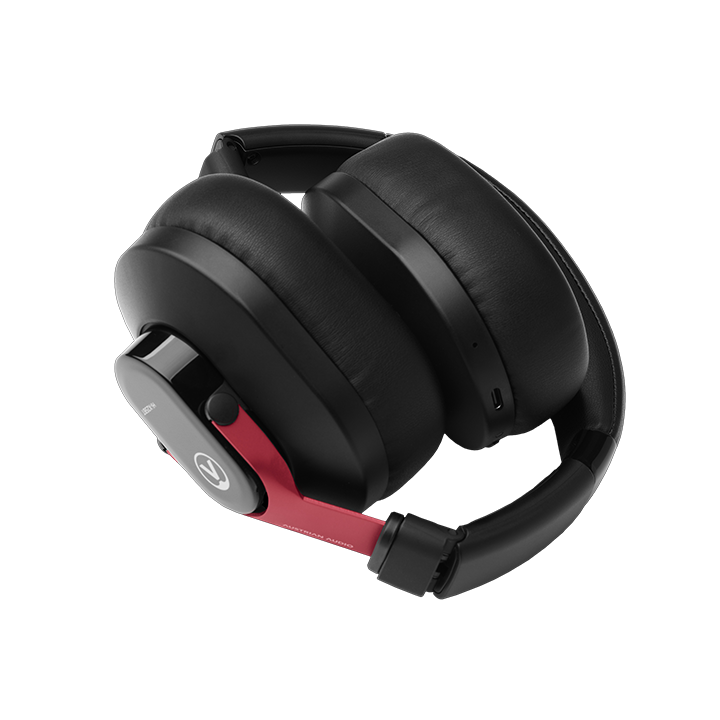 https://austrian.audio/wp-content/uploads/2024/05/Slider-Image-5-Hi-X25BT-2.png