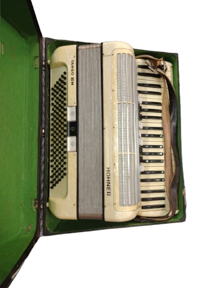 Pre - Owned Hohner Tango III M Accordion