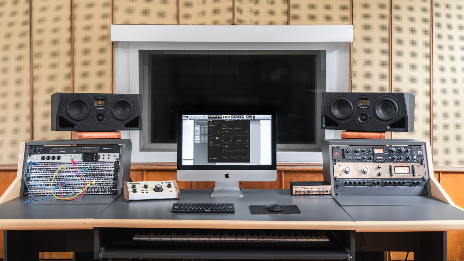 https://www.adam-audio.com/content/uploads/2023/10/adam-audio-a-series-a77h-studio-monitor-lifestyle-photo-funkhaus-1500x843-updated.png