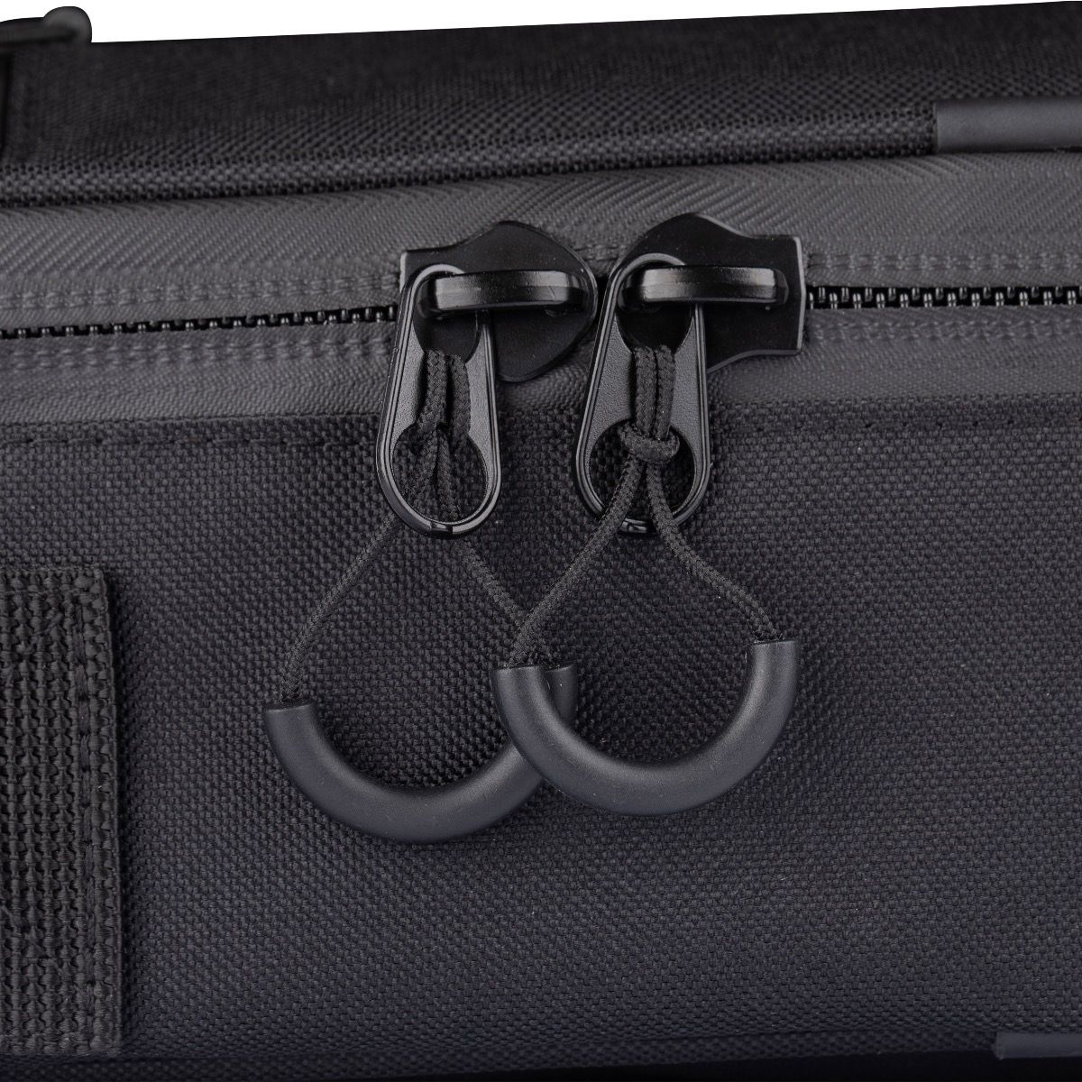 https://cdn.shopify.com/s/files/1/0668/1001/products/line-6-pod-go-bag-8.jpg?v=1616145682