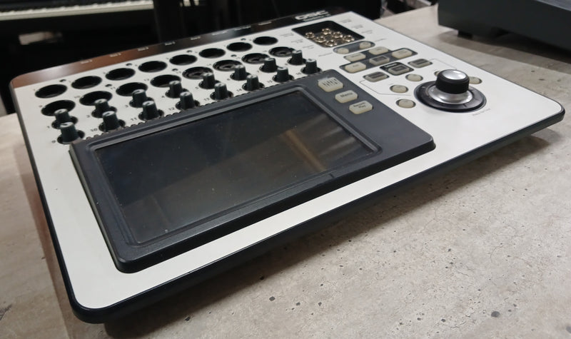 QSC Touchmix-16 22-Channel Compact Digital Mixer with Case- Second Hand