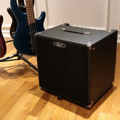 CORT CM150B GUITAR AMPLIFER