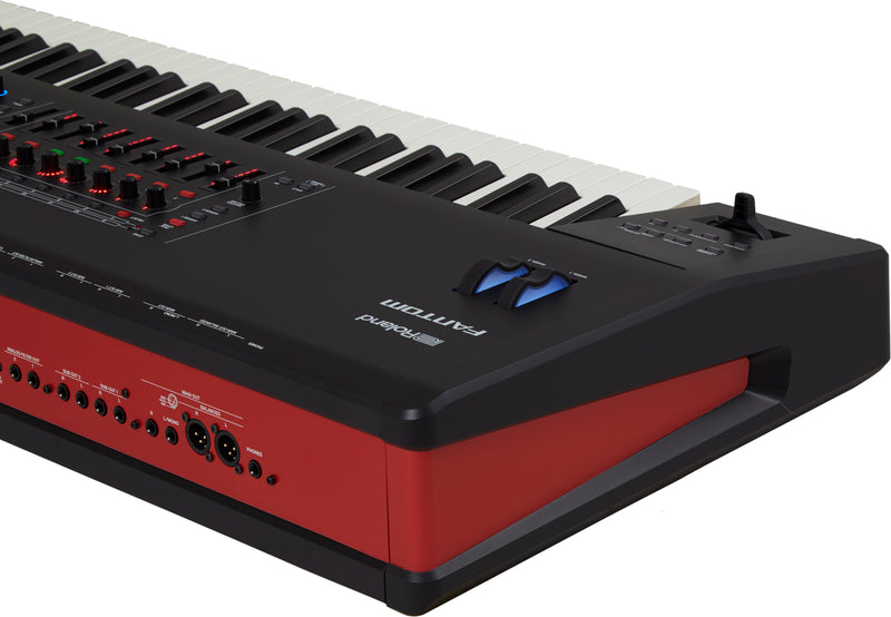 ROLAND FANTOM 8 SYNTHESIZER