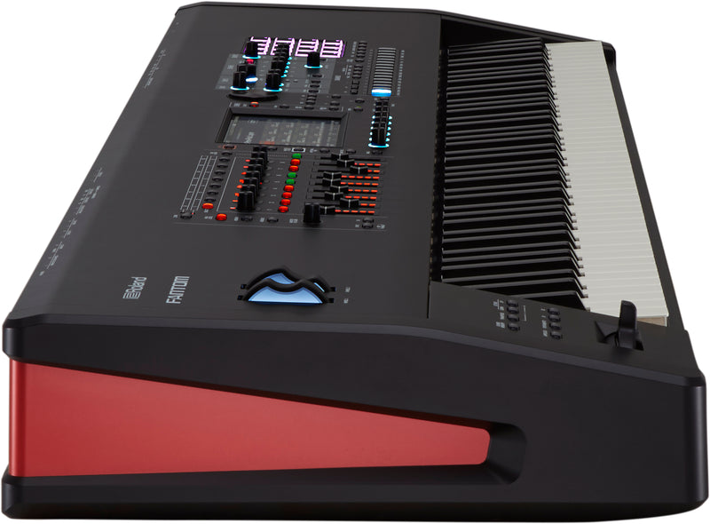 ROLAND FANTOM 8 SYNTHESIZER