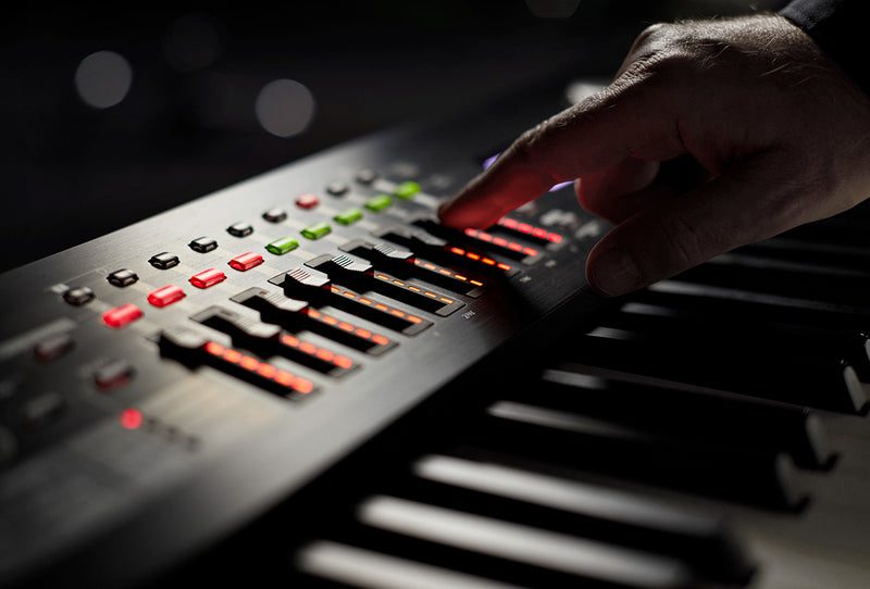 ROLAND RD-2000 STAGE PIANO